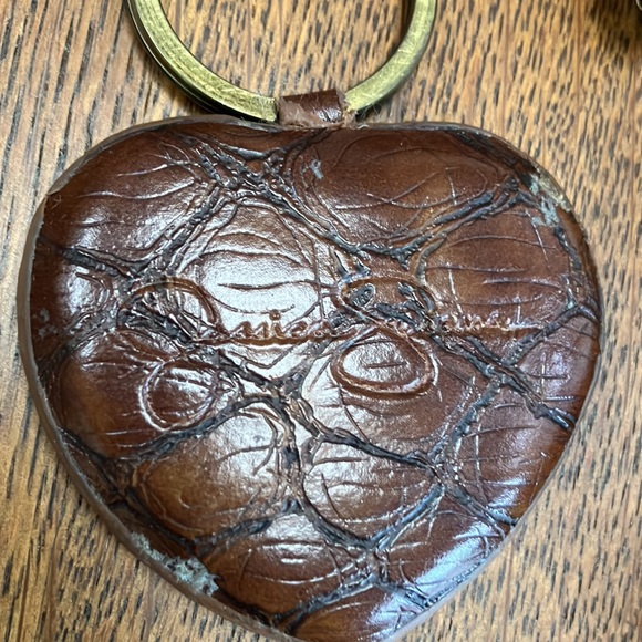 Jessica Simpson fold over Tiffany KissLock bag. Brown, excellent condition. - Picture 6 of 11